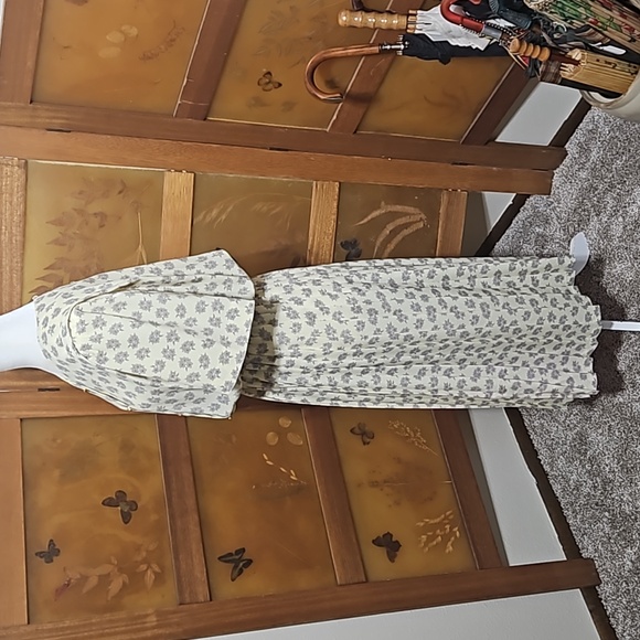 Vintage Buttery Yellow Floral Day Dress - Picture 9 of 15